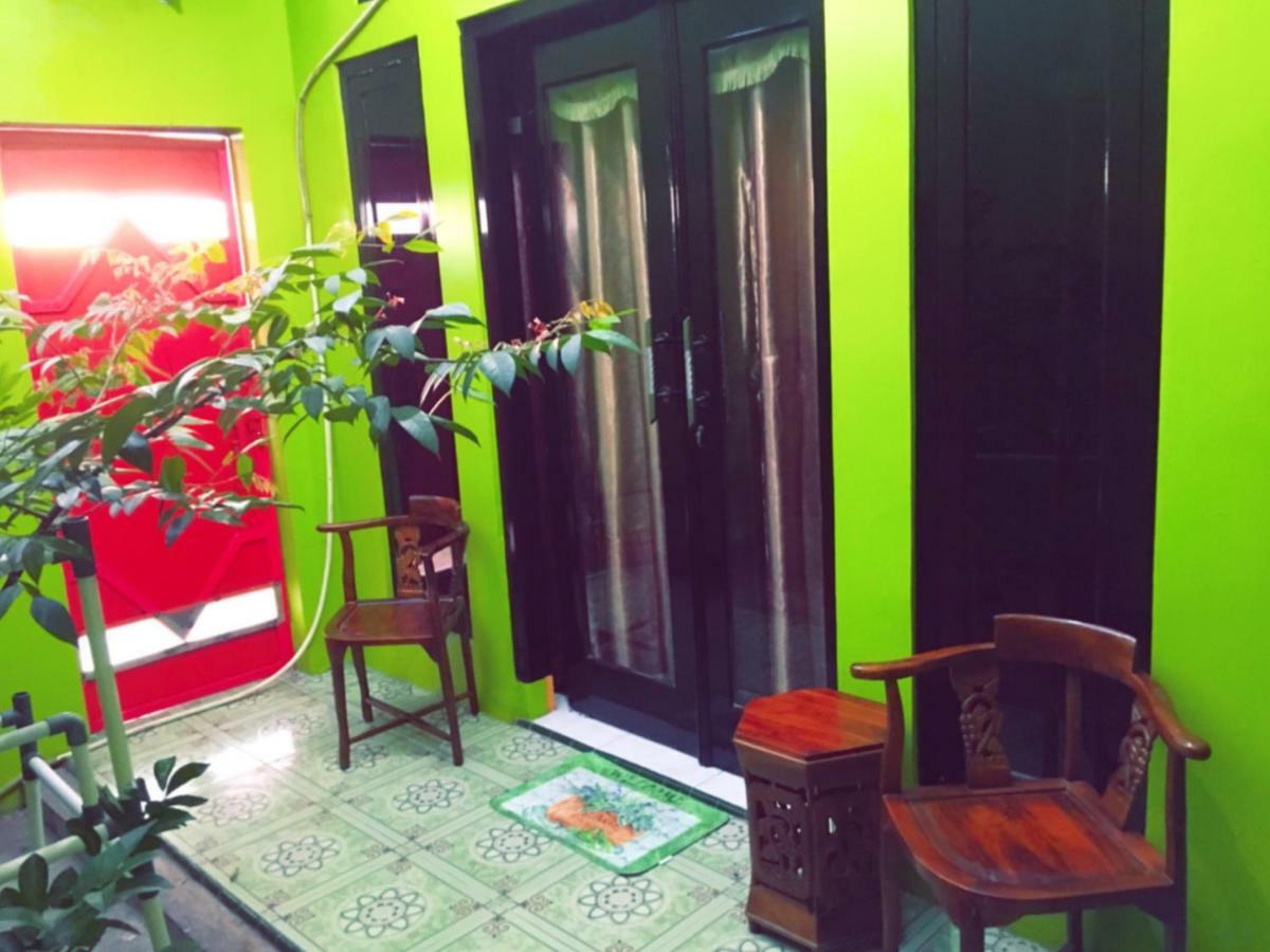 Aini Home Stay Ternate Exterior foto